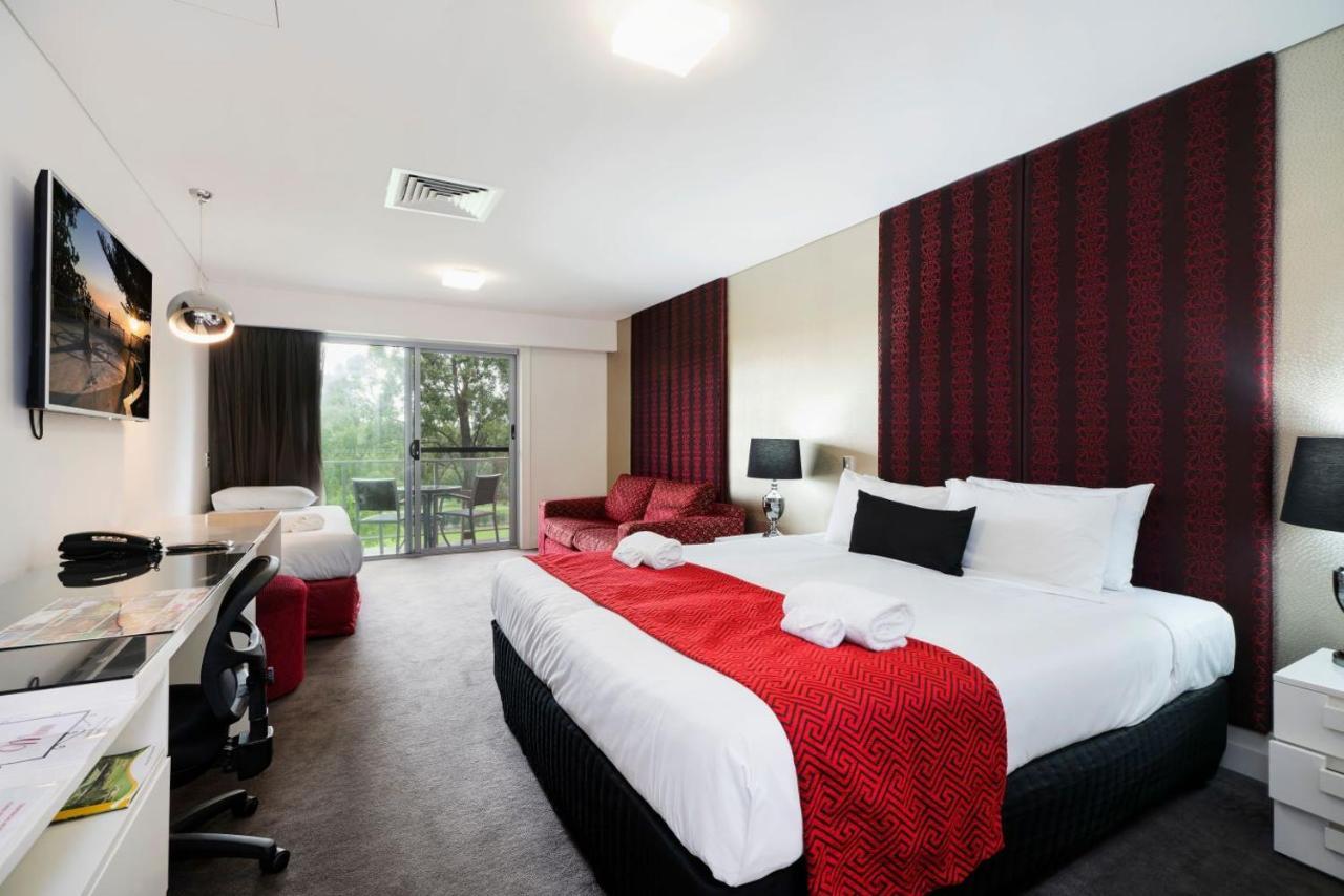 City Golf Club Motel Тувумба Экстерьер фото