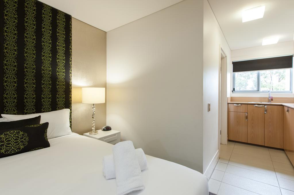 City Golf Club Motel Тувумба Экстерьер фото