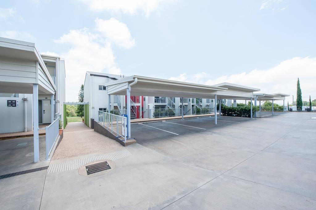 City Golf Club Motel Тувумба Экстерьер фото