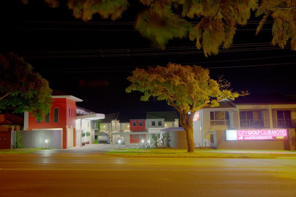 City Golf Club Motel Тувумба Экстерьер фото